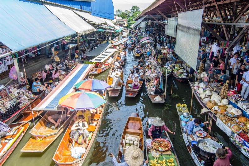 Damneon Saduak Floating Market