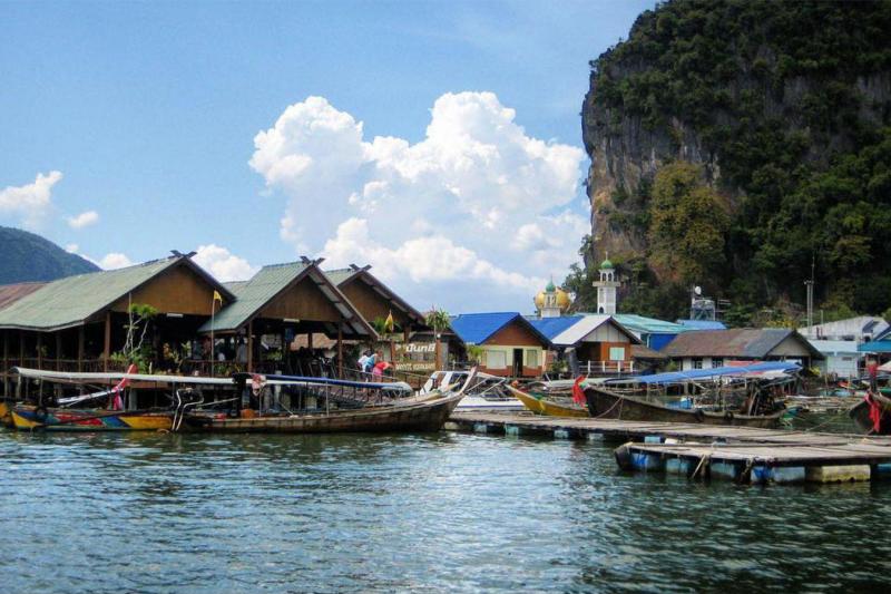 Koh Paynee - Floting village - James Bond island