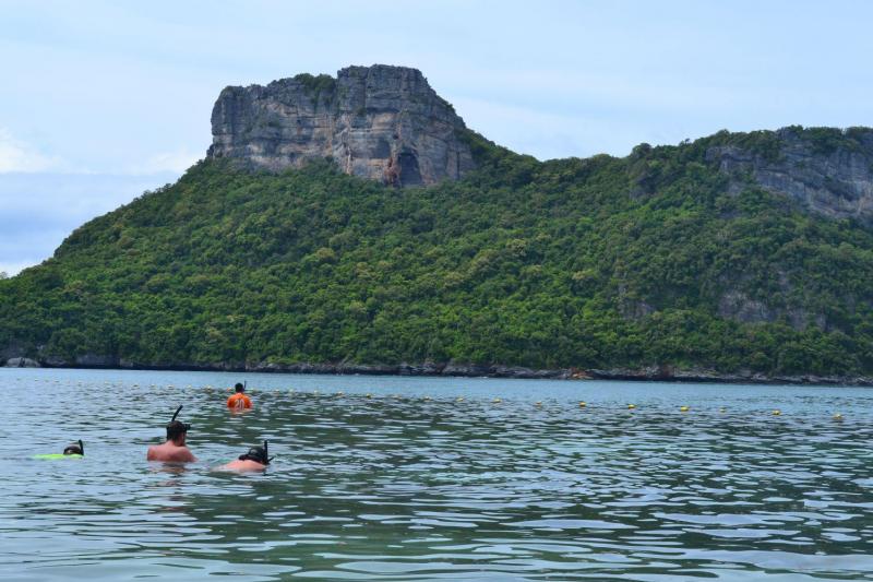 Snorkeling in Angthong